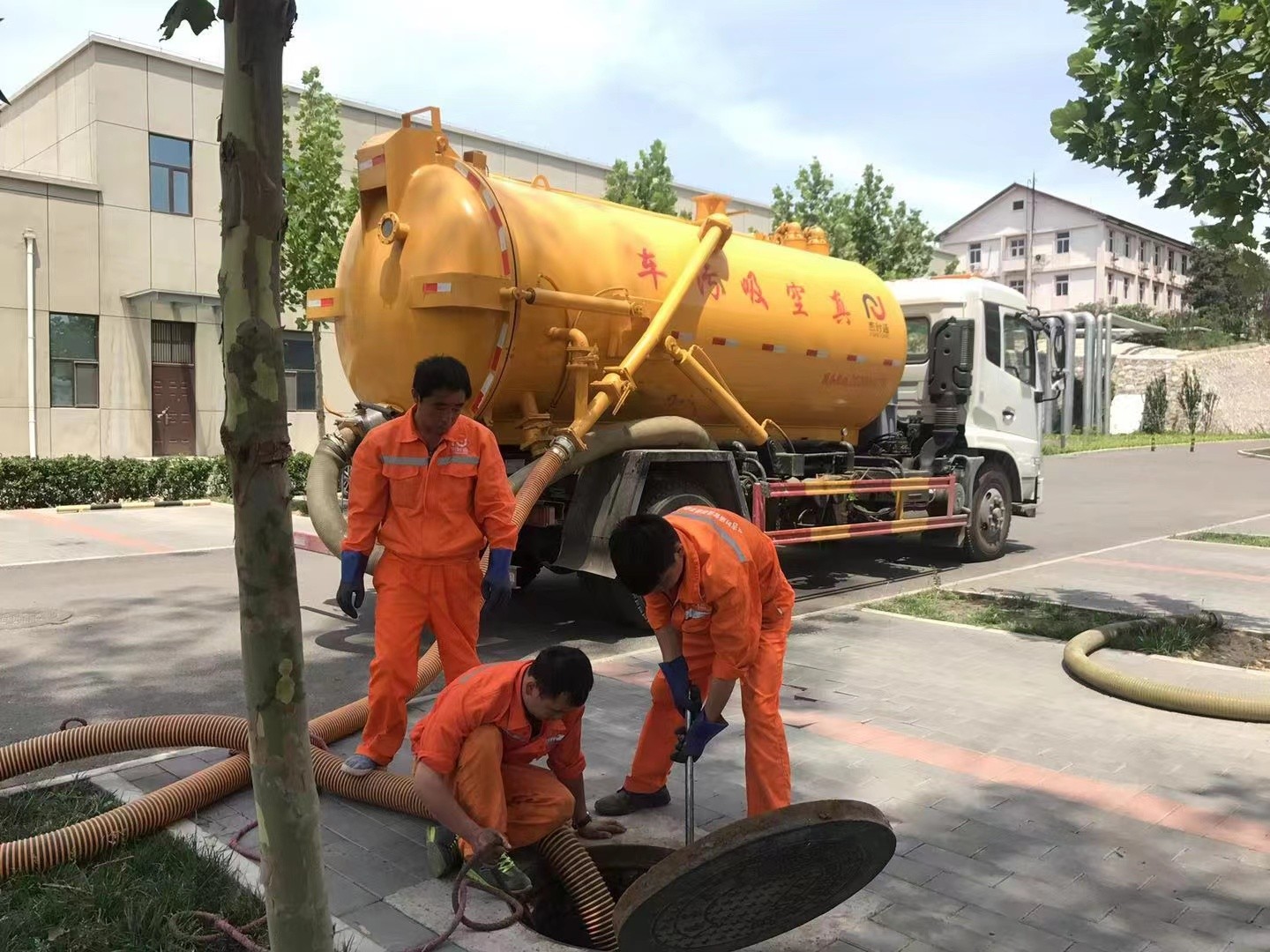 天镇化粪池清理与5-8吨吸粪车施工效率分析